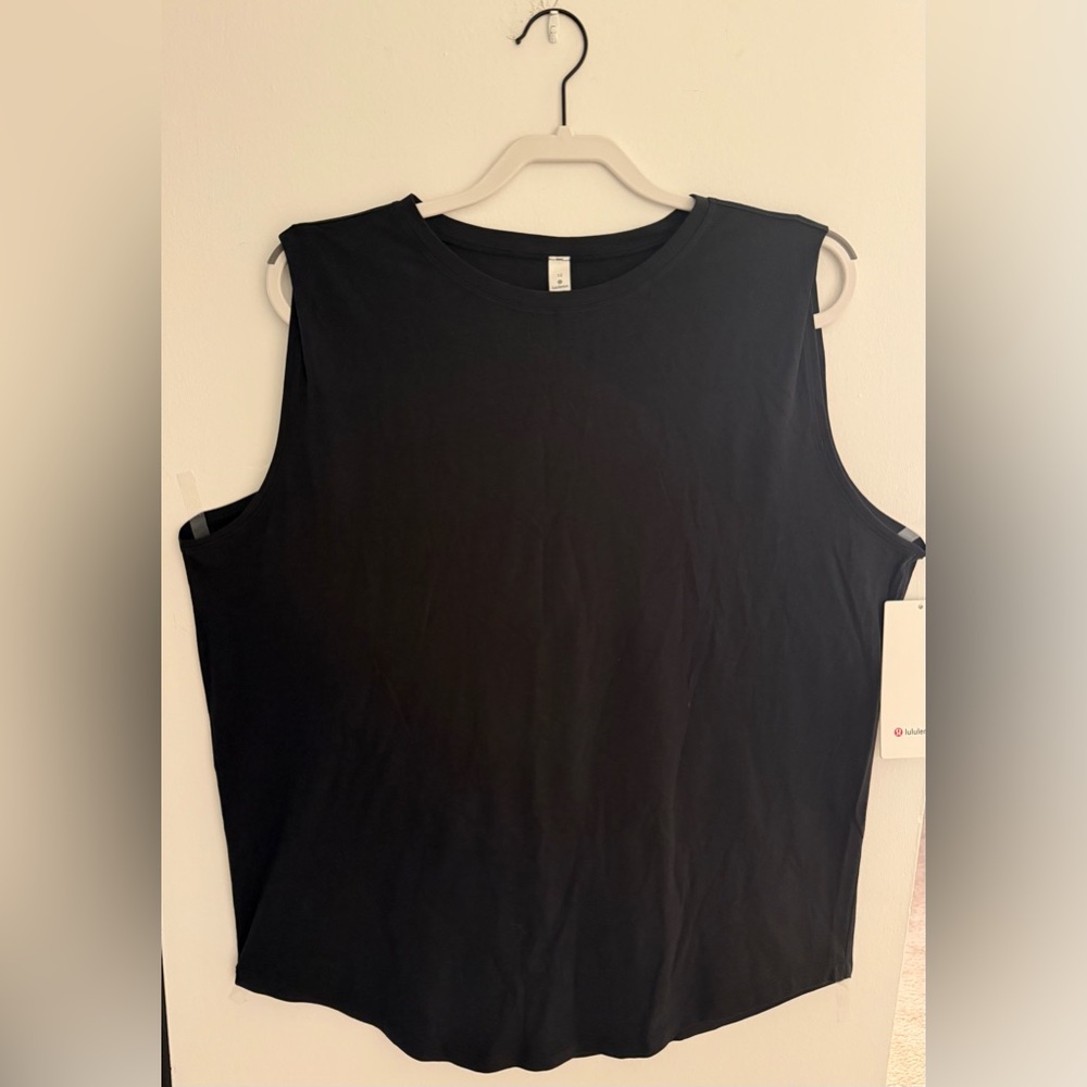 NWT Lululemon Brunswick Muscle Tank Women’s Size 12